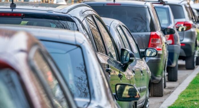 Új parkolási rendet tervez Eger, hogy élhetőbbé váljon a belváros