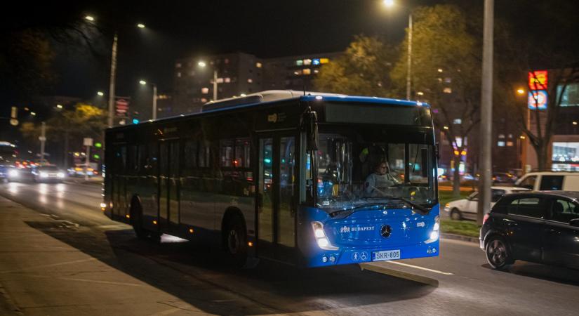 Újabb autóbuszok állnak a budapesti tömegközlekedés szolgálatába