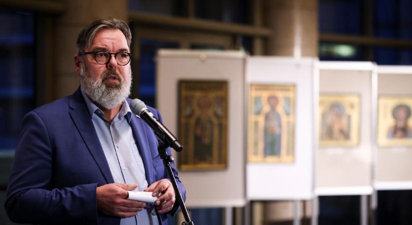Új feladatot és pozíciót kapott L. Simon László