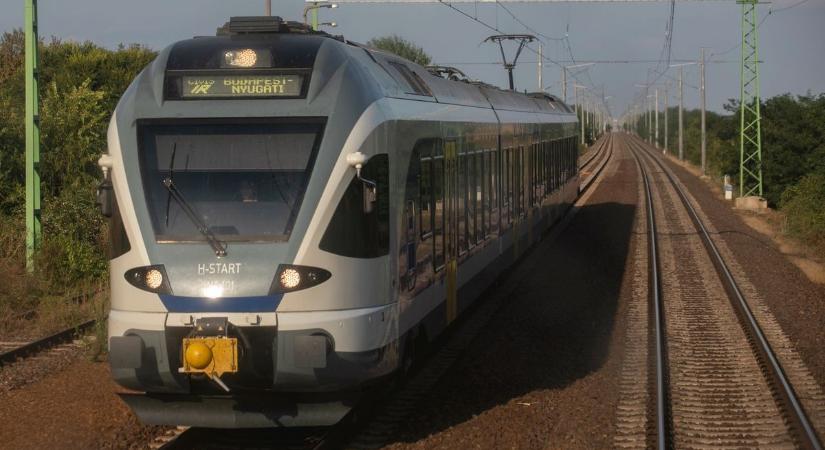 Marad a vágányzár! – problémák adódtak az egyik Debrecenbe vezető vasútvonal felújításakor