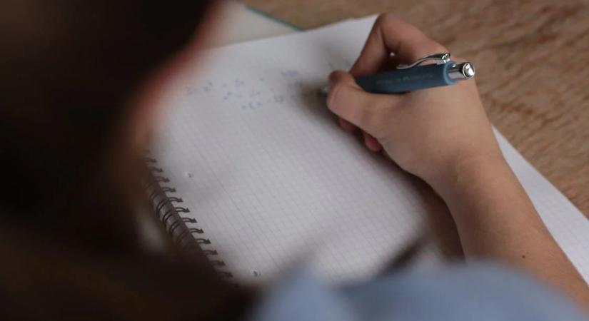 A szaknak megfelelő kötelező tantárgyból érettségiznek a diákok