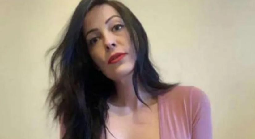 Kirúgták a tanárnőt, miután diákjai megtalálták az OnlyFans-oldalát