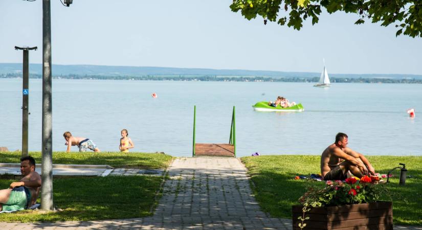 Életeket követelt a strandolás, riaszt a magyar rendőrség