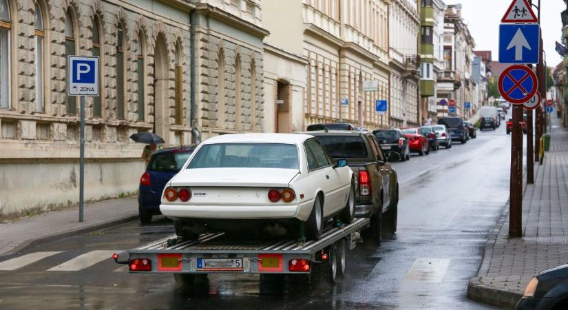 Irigykedjünk együtt! Ferrarit láttunk Nagykanizsán