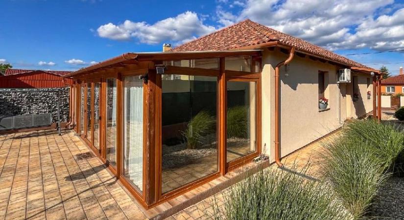 Luxus és otthonosság egyben: ez a mediterrán családi ház maga a megtestesült álom