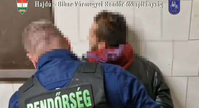 Börtönt kér az ügyészség az idős debreceni nőt megtámadó házaspárra – videóval