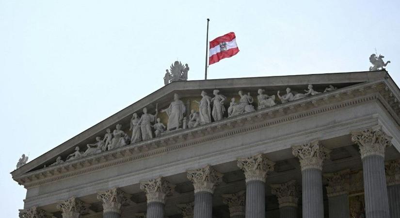 Gyász és döbbenet uralkodik Grazban az iskolai lövöldözés után