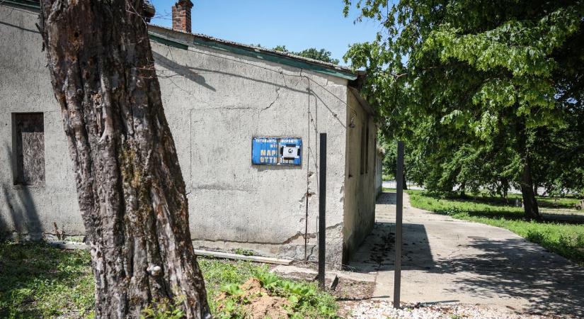 Urbex-fotók Tatabányán: az enyészeté lett egy generáció nyári napközis tábora