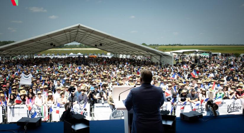 Jelen: Orbán a diktatúra, a börtön vagy a moszkvai emigráció közül választhat