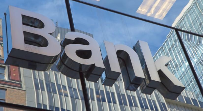Szomorú hírre ébredtek az ügyfelek: hamarosan ez a magyar bank is megszűnik
