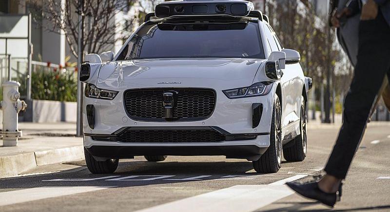 Zavargások miatt nem közlekednek a Waymo önvezető autói