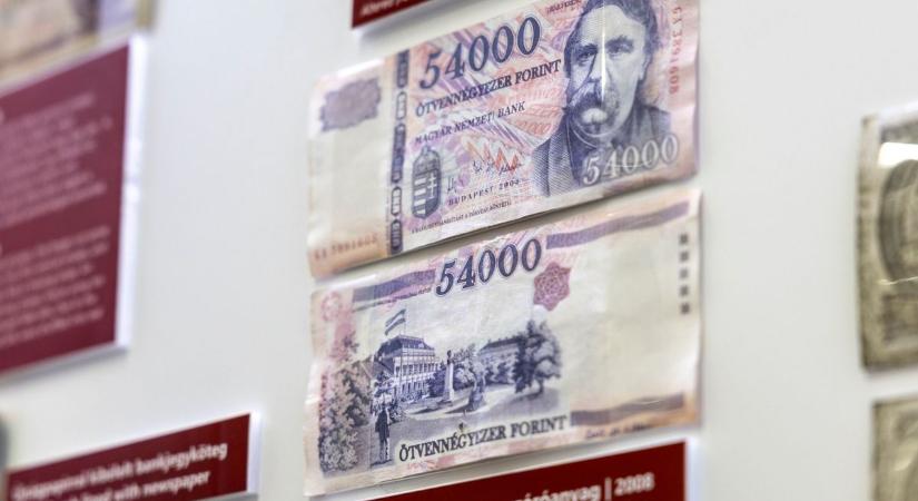 Íme az 54 ezer forintos bankjegy!