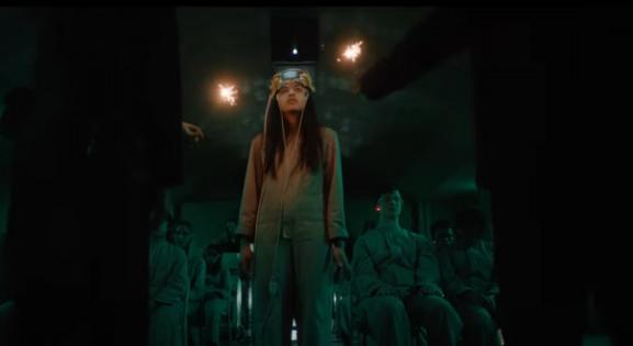 „Mintha egy szöget vernének a homlokodba” – kiskorú zseniken kísérleteznek az új Stephen King-thriller előzetesében