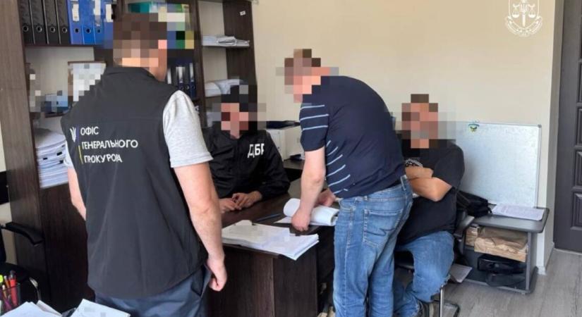 A fegyveres erők egyik volt vezetőjét 12 millió hrivnyás jogtalan meggazdagodással gyanúsítják