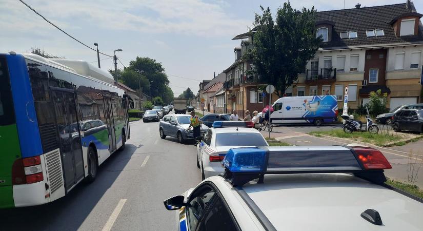 A Kállói úton ütköztek az autók
