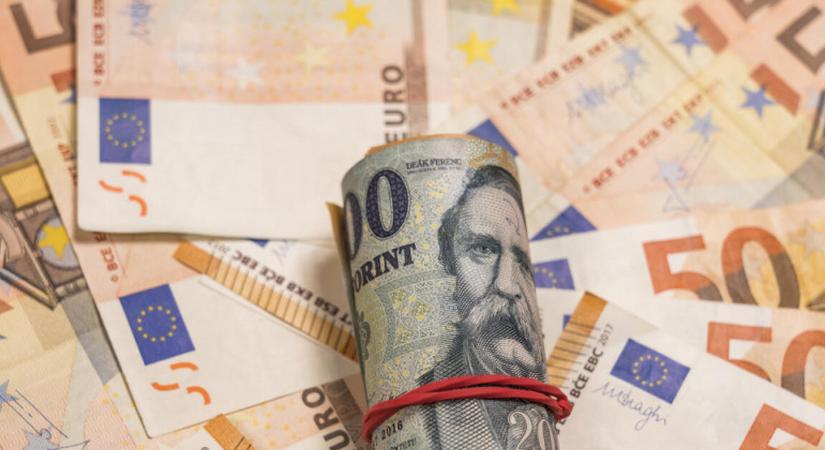 Sokat veszíthet a magyar, ha rosszul választja meg, hogyan vált devizát