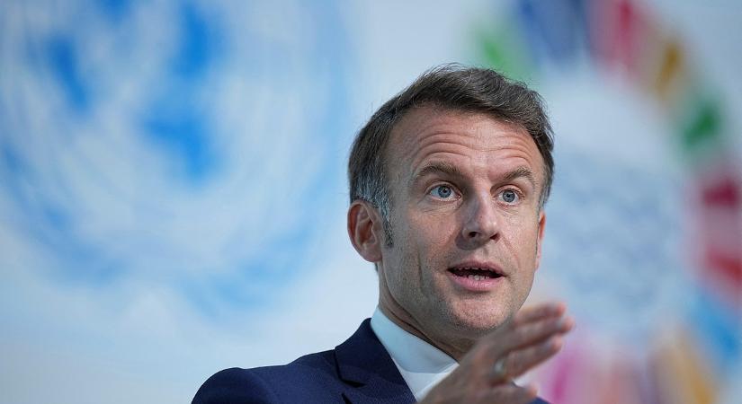 Betiltom a közösségi médiát a 15 év alatti gyermekeknek - közölte Emmanuel Macron