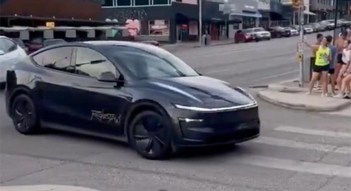 Elindul a Tesla nyilvános robottaxis szolgáltatása