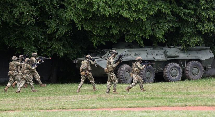 Estig bármikor megszólalhatnak a gépfegyverek a dunántúli városban