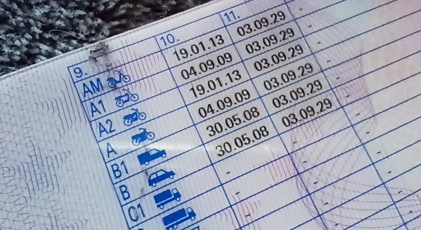 Jó hír a sofőröknek – kiknek nem kell elméletből vizsgázni