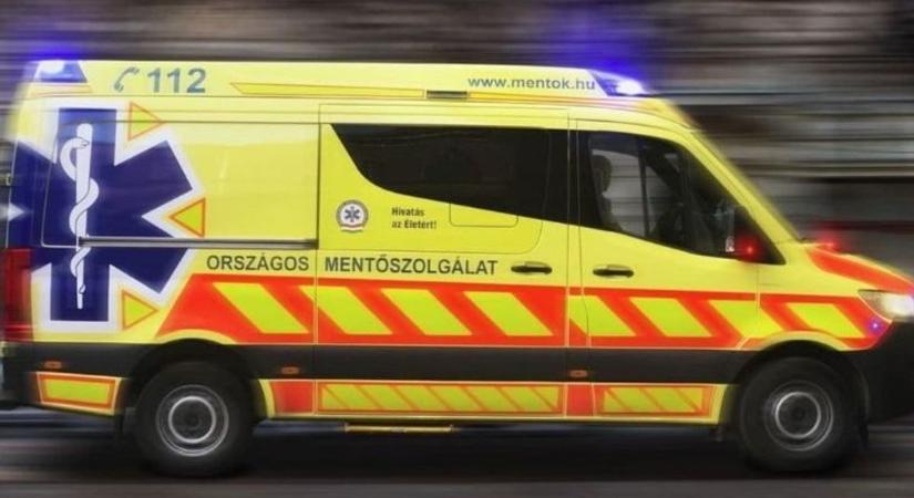 Súlyos karambol a győrszentiváni kereszteződésben - Riasztották a mentőket is