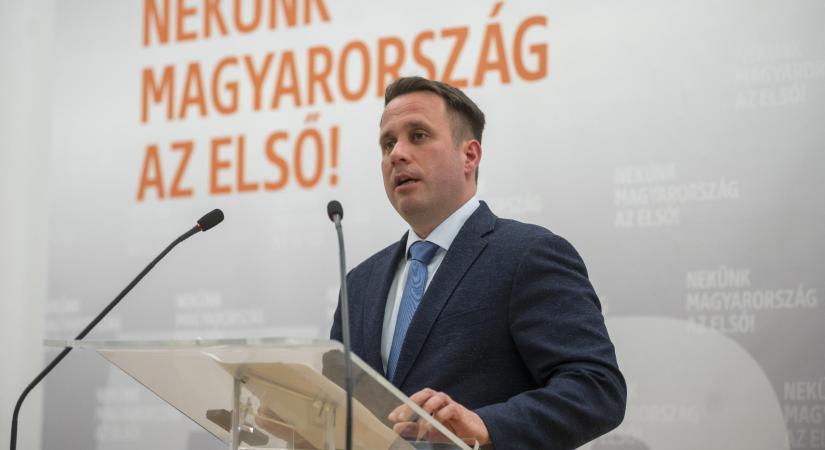Dömötör: Brüsszel azt követeli, hogy Magyarország törölje el a rezsicsökkentést