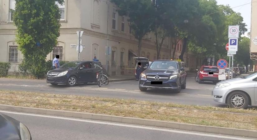 Biciklist gázoltak el a belváros közepén