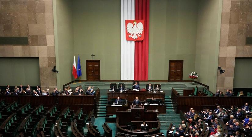 A lengyel szejm bizalmat szavazott Donald Tusk kormányának