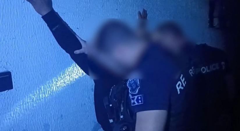 Parkban támadtak tinikre Veszprémben – Tóba dobással fenyegetőztek (videó)