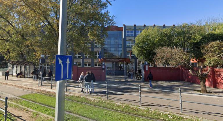Szexuális zaklatás Debrecenben: a gimnázium igazgatója cáfolja Mérő Vera állítását, nem tussolta el az ügyet