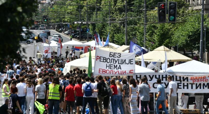 Professzorok: Nem bízunk a kormányban, marad a blokád