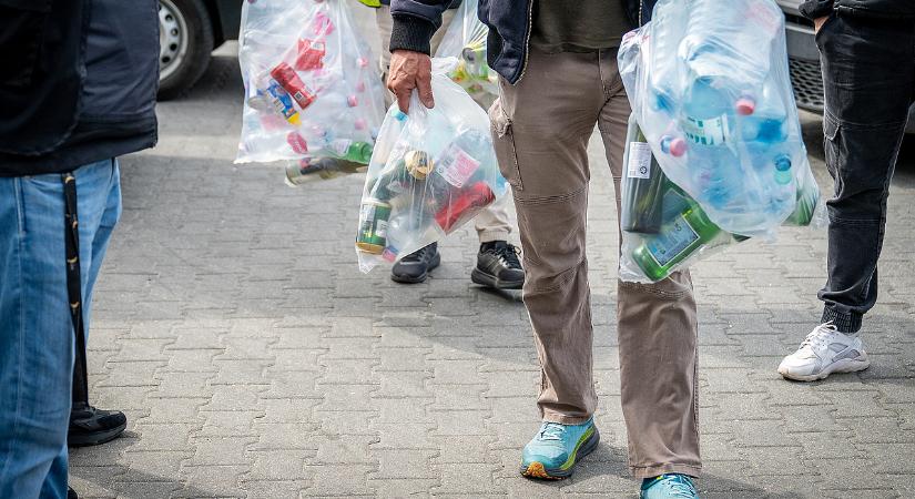 Milliókat csalt el kamu címkékkel az üvegvisszaváltónál egy család