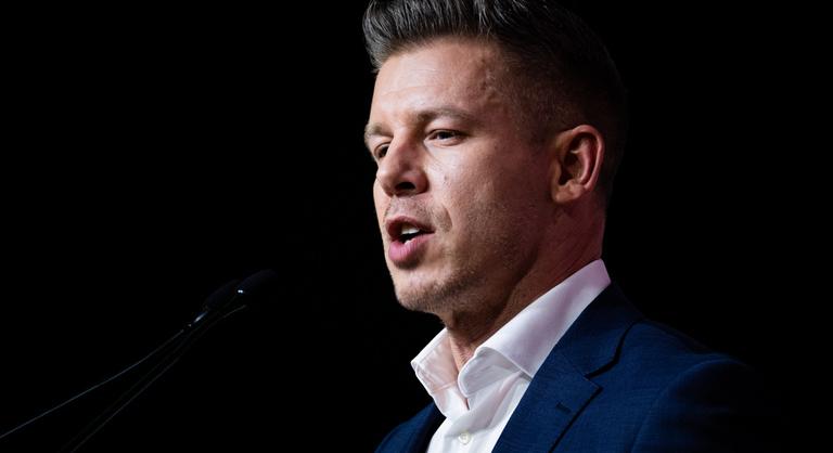 Magyar Péter szerint a 4iG bejelentése egyenlő a hazaárulással