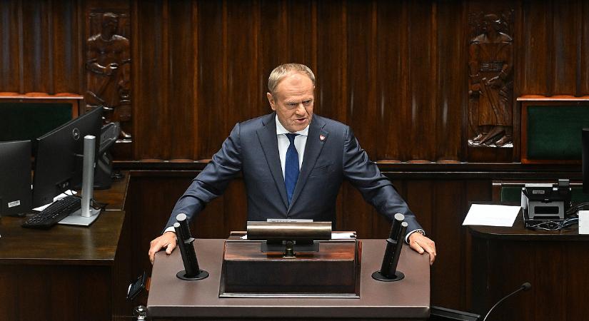 Donald Tusk túlélte az ítélet napját, de még csak most kezdődik az igazi pokoljárás