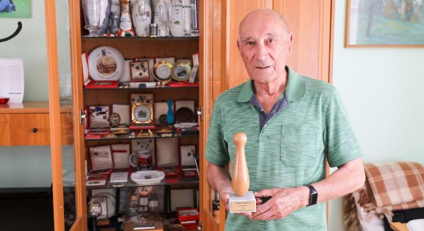 Díjat kapott a sportág egyik győri legendája