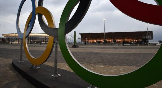 Kormánypárti ismerőseinek és Menczer Tamásnak is üzent az olimpikon