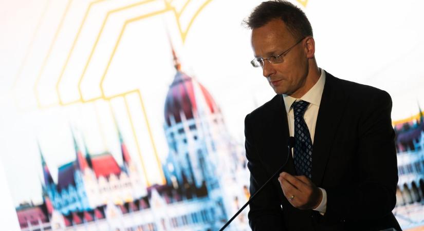 Szijjártó: új energiaforrásokat kell bevonni, nem a meglévőket lecserélni (videó)