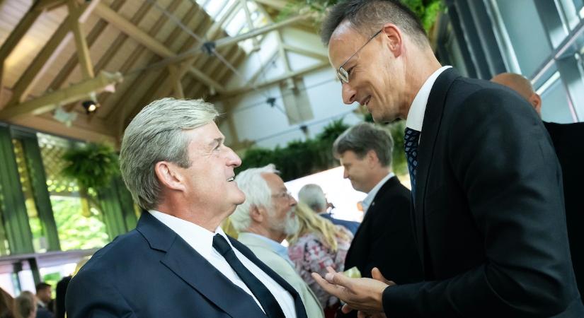 Szijjártó Péter: Új energiaforrásokat kell bevonni, nem a meglévőket lecserélni