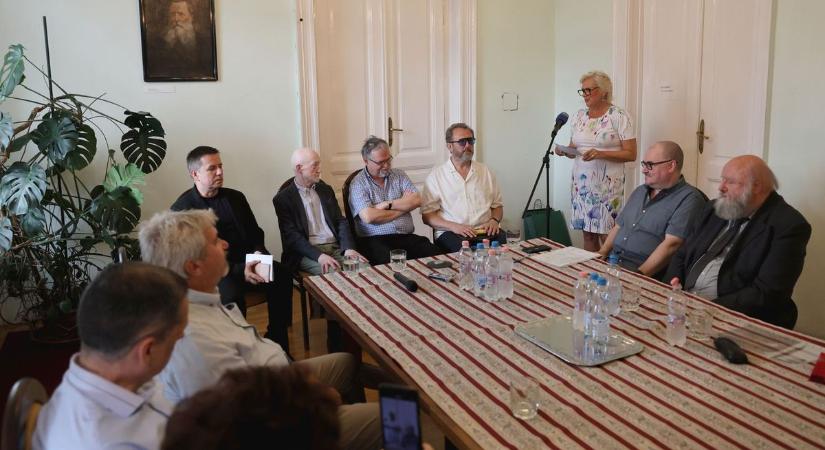 Átadták a Szinva Irodalmi Díjat - fotók, videó