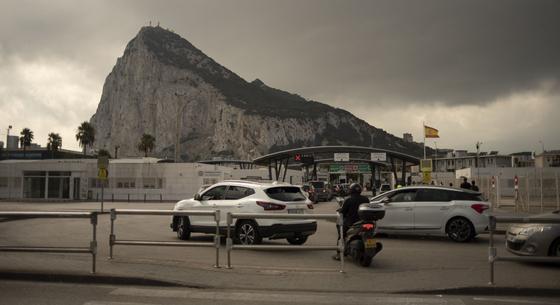Véget ért a Brexit óta tartó vita: megszűnik a határellenőrzés Gibraltár és Spanyolország között