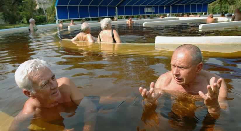 Két fontos szabály, amit az időseknek ismerniük kell a gyógyfürdőkben
