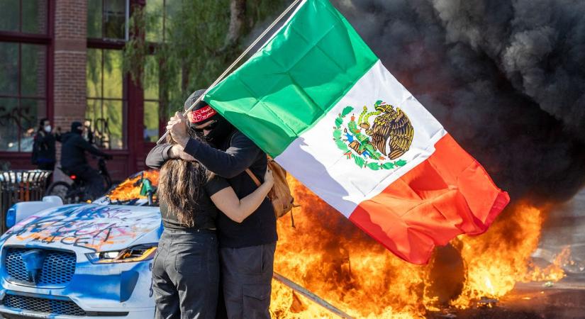 Razziák, tüntetések, könnygáz: fokozódik a belpolitikai feszültség az USA-ban – Los Angeles után egyre több város lobban lángra
