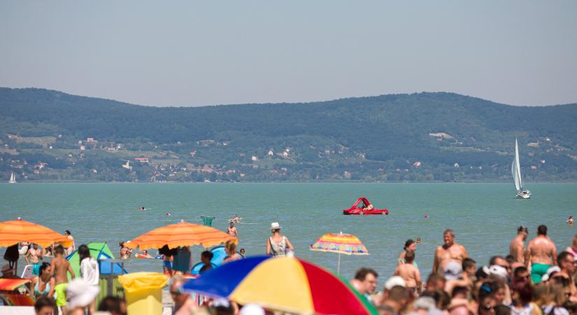 Jelentősen drágultak a balatoni strandbelépők