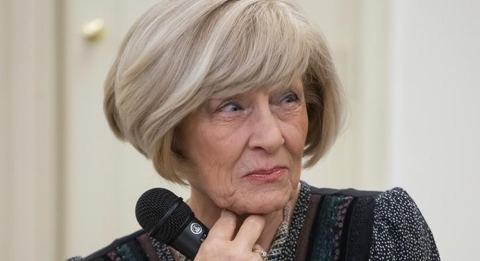 Kudlik Júlia belefogyott a könyvírásba, már fel sem ismerik a legendás bemondónőt: „Elmennek mellettem az utcán”