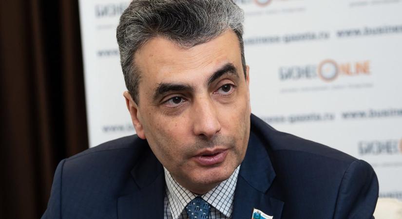 Súlyos vádakkal néz szembe az egyik utolsó ellenzéki politikus Oroszországban