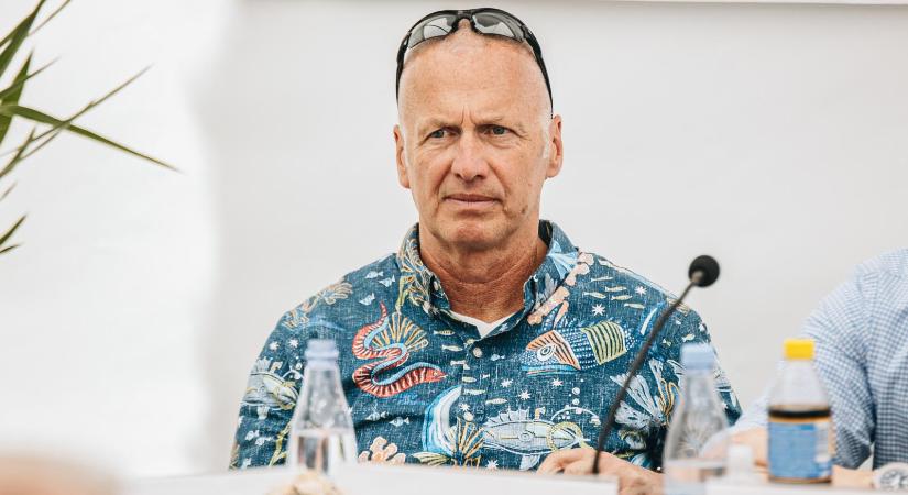 Direkt36: Közeli ismerőse, Georg Spöttle orosz titkosszolgálati kapcsolatai miatt akadt fenn a nemzetbiztonsági ellenőrzésen egy reménybeli magyar diplomata