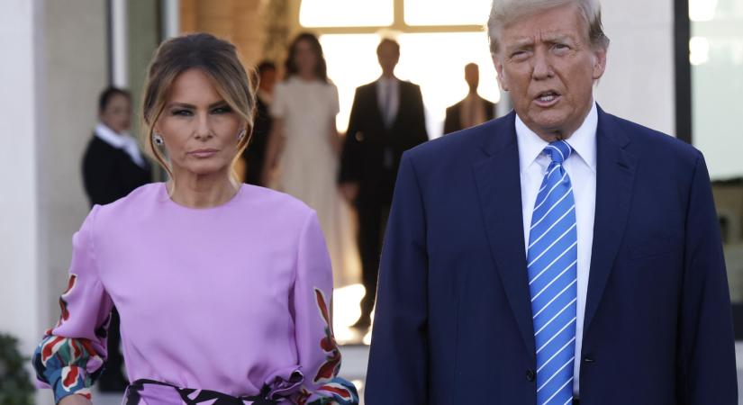 Donald Trumpnak óriási megaláztatásban volt része: videón, ahogy nyilvánosan fügyülték ki őt és a feleségét is