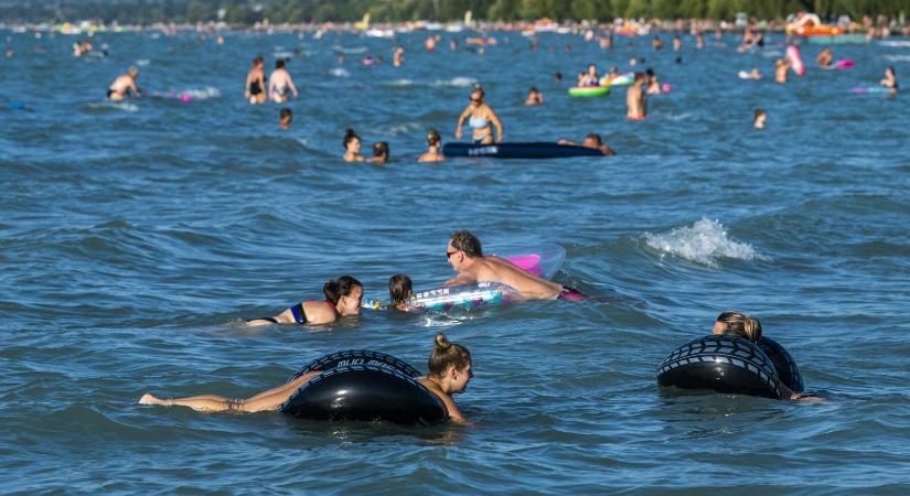 Megugrott a belépők ára a balatoni strandokon