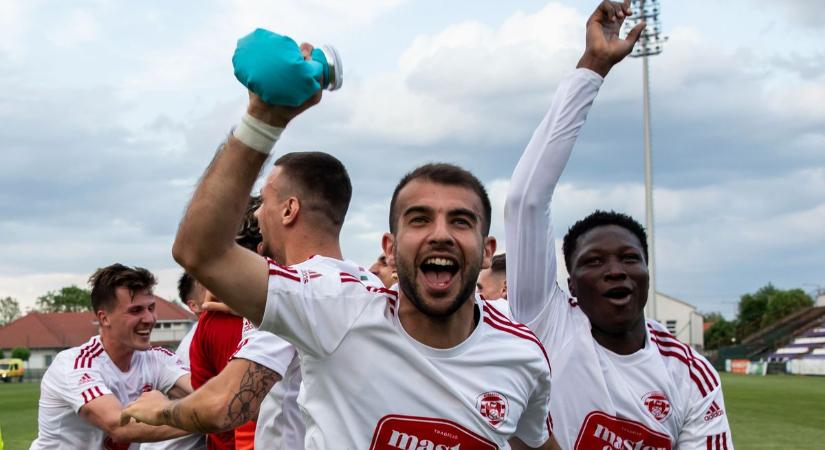 Hivatalos: Két játékossal is megegyezett a Kisvárda