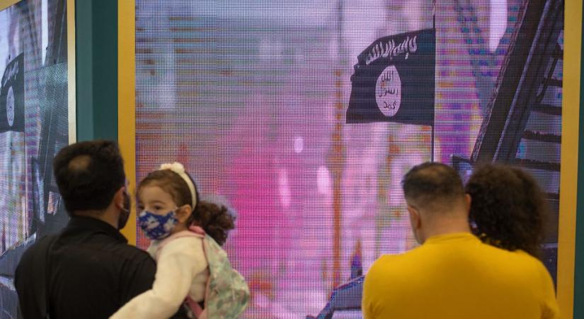 Árnyék vetül a Közel-Keletre: a szíriai káoszban visszatért az Iszlám Állam – Irakban is akciókat terveznek